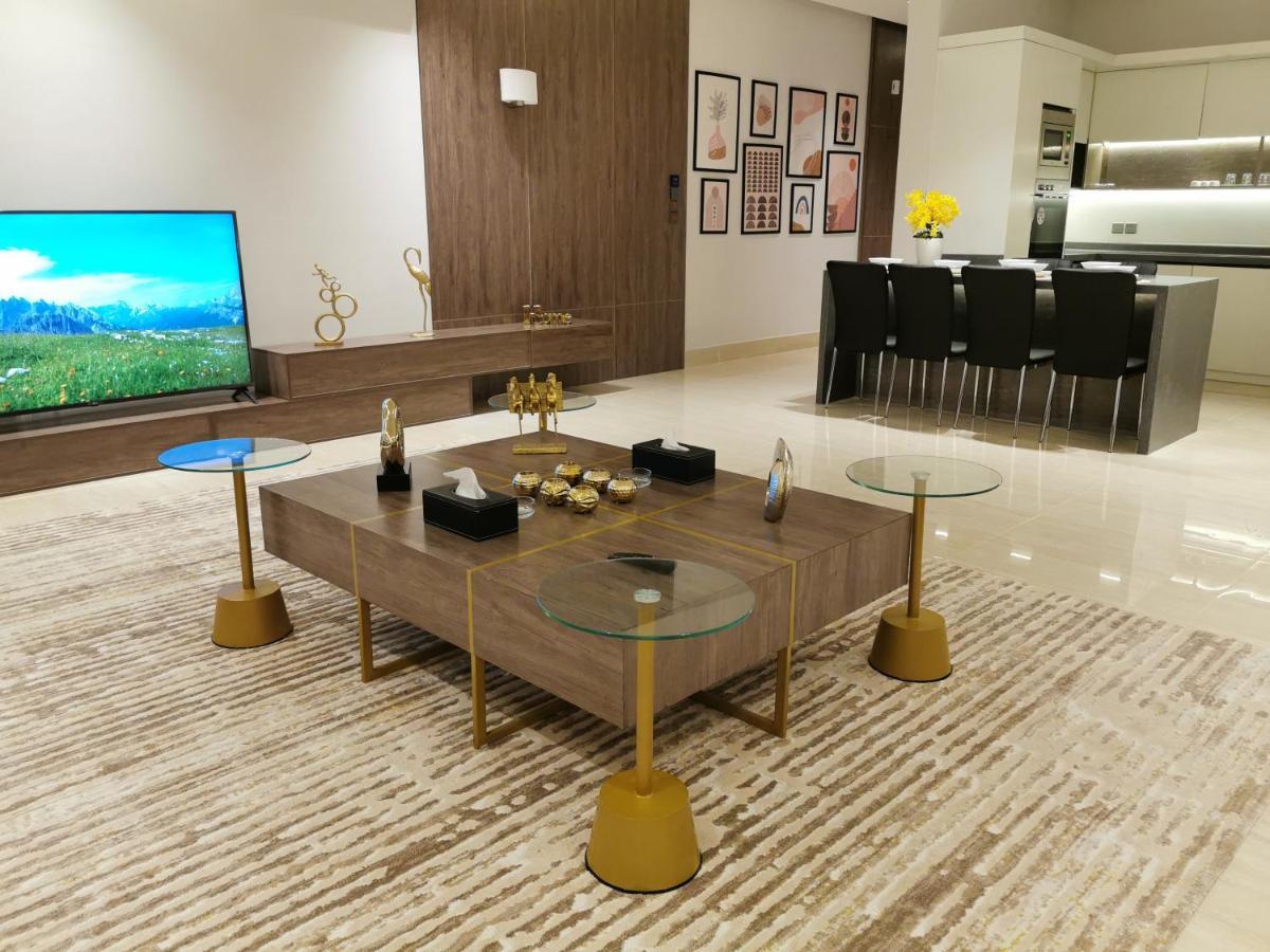 راقية بثلاث غرف نوم ودخول ذاتي