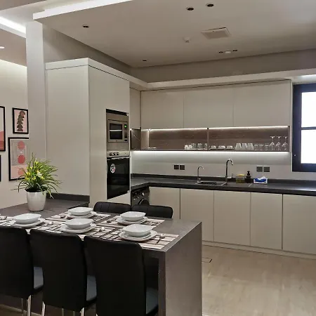 شقة راقية بثلاث غرف نوم ودخول ذاتي Riyadh Exterior photo